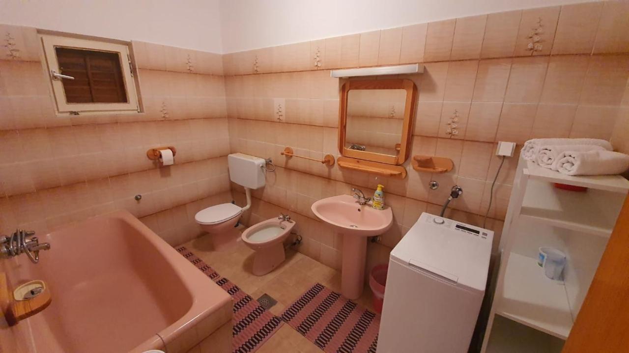 Apartment Majda Rab Town Bagian luar foto